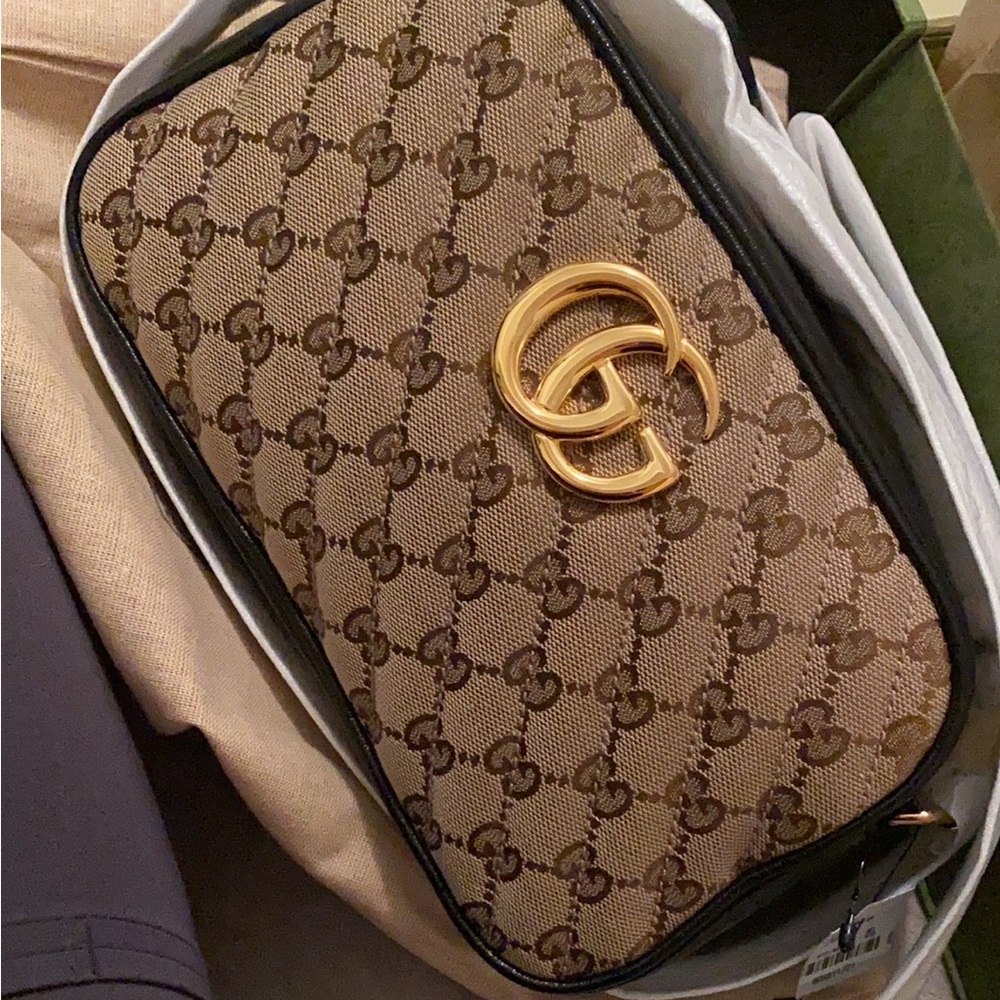 GG Marmont small shoulder bag